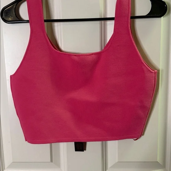 House of Harlow 1960 Two-Piece Hot Pink Compression Set - Picture 7 of 12